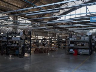 Deposito industrial con oficinas en El Talar - Tigre