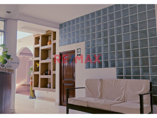 Foto 2 de 🏨 Alquiler de Hotel Turístico Amoblado en Moche – Oportunidad de Negocio 🌟

Se alquila Hotel Costa Andina, estratégicamente ubicado en el distrito h