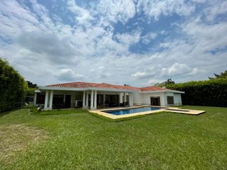 Foto 4 de casa campestre en arriendo/venta en pance. Cod A305