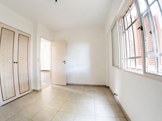 Departamento en venta - 2 Dormitorios 1 Baño - 45Mts2 - Ezpeleta, Quilmes