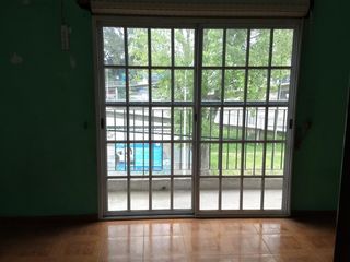 Foto 10 de Venta en block de dos locales y cuatro departamentos González catán