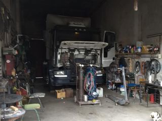 Foto 1 de Venta en block de dos locales y cuatro departamentos González catán