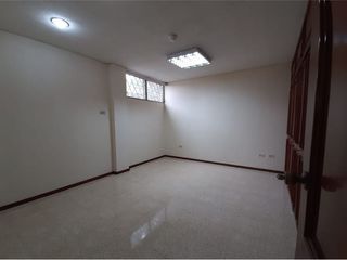 SE VENDE CASA COMERCIAL ESQUINERA DE 6 NIVELES