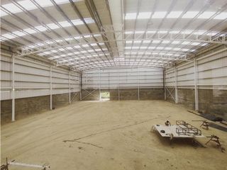 Foto 1 de BODEGA 1600 M2 EN ARRIENDO O VENTA