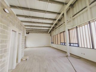 BODEGA 1600 M2 EN ARRIENDO O VENTA