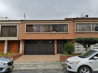 Foto 1 de casa en venta en algarra iii. Cod V3014