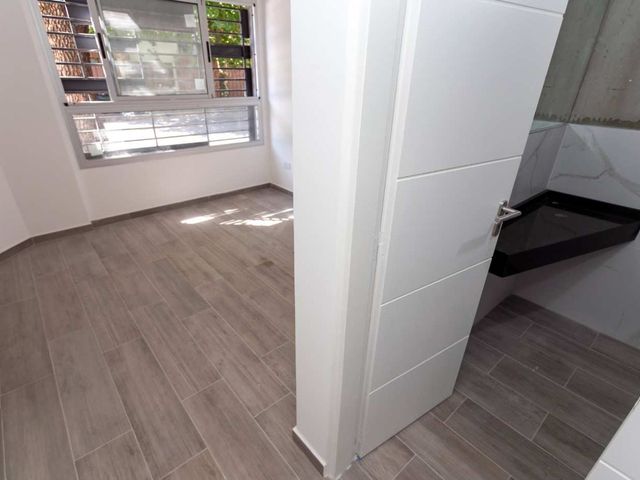 VENTA DPTO 3 AMB ESTRENAR V PUEYRREDON COCHERA