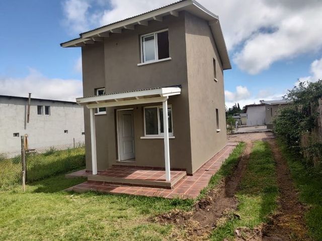 Casa en venta de 2 dormitorios c/ cochera en La Cumbre