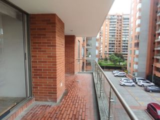 Foto 1 de apartamento en venta en colina campestre. Cod V13087