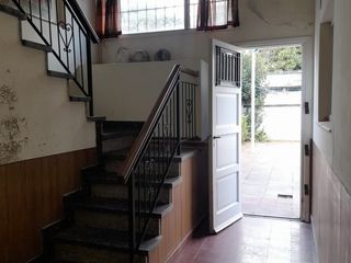 Foto 6 de Don Bosco al 200. Solido chalet 3 amb con dependencia, garage y patio con quincho