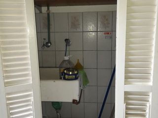 Foto 13 de Don Bosco al 200. Solido chalet 3 amb con dependencia, garage y patio con quincho