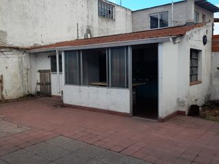 Foto 15 de Don Bosco al 200. Solido chalet 3 amb con dependencia, garage y patio con quincho