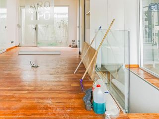 BAJÓ DE PRECIO!! Departamento en PB de 2 ambientes y 1/2 con patio. POSIBLE LOCAL