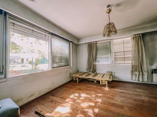 Casa en venta de 4 dormitorios c/ cochera en Adrogué