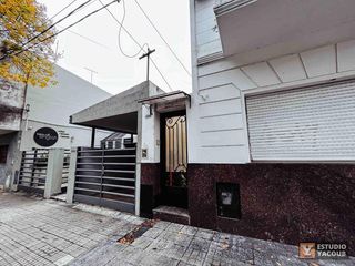 Casa en venta - 3 Dormitorios 2 Baños - 175Mts2 - La Plata