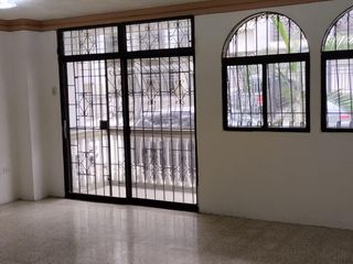 ALQUILER DEPARTAMENTO URDESA NORTE PLANTA BAJA, CONJUNTO CERRADO (EO)