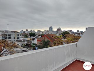 Departamento en venta 2 amb 3º piso al frente con terraza propia y amplio balcón.  Villa Pueyrredon