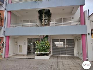 Departamento en venta 2 amb 3º piso al frente con terraza propia y amplio balcón.  Villa Pueyrredon