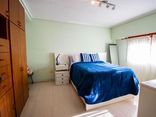 Casa en venta - 4 Dormitorios 3 Baños 1 Cochera - 190Mts2 - La Plata
