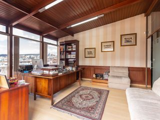 Excelente oficina Penthouse en venta centro norte de Quito A. Colon