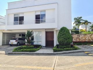 Foto 1 de casa en arriendo en ciudad jardín. Cod A16812