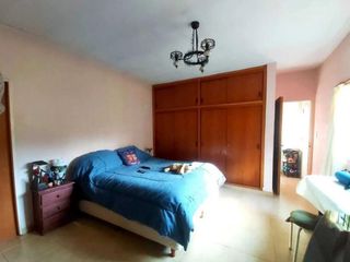 Casa en venta - 5 dormitorios 3 baños - Cochera - 1278mts2 - City Bell, La Plata
