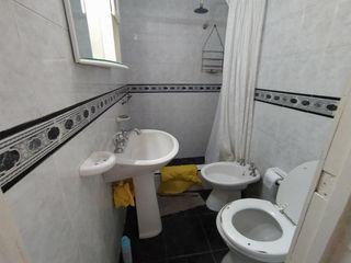 Casa en venta - 2 Dormitorios 1 Baño 2 Cocheras - 236Mts2 - Mar Del Plata