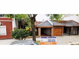 Foto 1 de 4 amb. Modernizado Fondo con patio Quincho - Garajes 2 cubiertos - terraza 8,66x22 mts