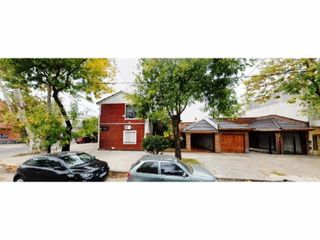 Foto 2 de 4 amb. Modernizado Fondo con patio Quincho - Garajes 2 cubiertos - terraza 8,66x22 mts