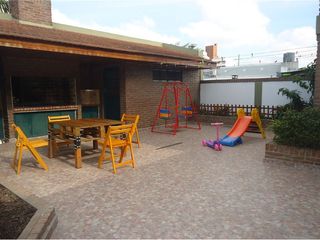 CASAS EN VENTA EN LA PLATA DE CUATRO DORMITORIOS