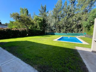 Foto 1 de Venta Casa 5 ambientes,  San Isidro Labrador.