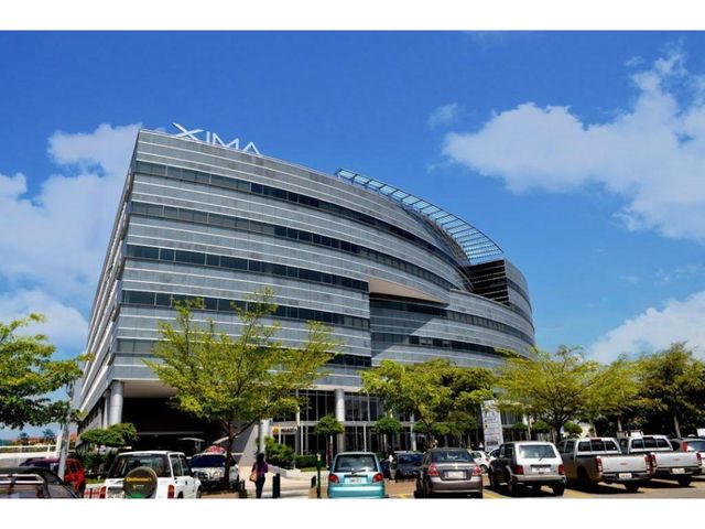 Samborondon Xima oficina de 270 m2 en alquiler 