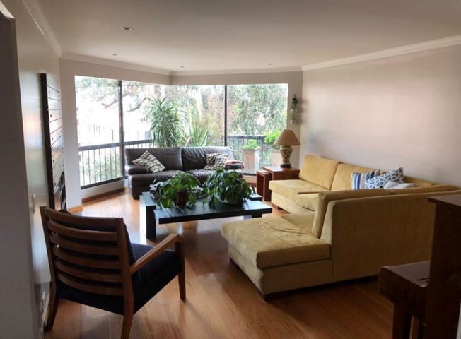 Apartamento en arriendo en Los Rosales