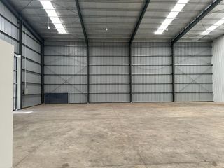 Foto 2 de GALPON en  Aquiler, Parque Industrial en Polo 52, Dos Naves con total de 1000 m2
