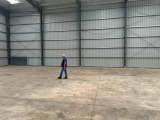 Foto 3 de GALPON en  Aquiler, Parque Industrial en Polo 52, Dos Naves con total de 1000 m2
