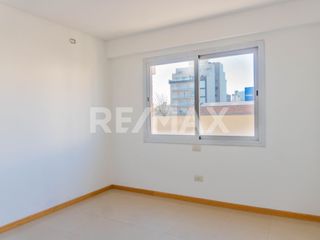 Vende depto 3 dorm y cochera Pionero 3 Cipolletti