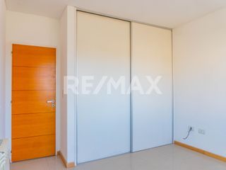 Vende depto 3 dorm y cochera Pionero 3 Cipolletti