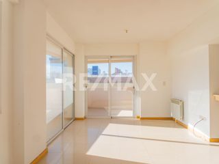 Vende depto 3 dorm y cochera Pionero 3 Cipolletti