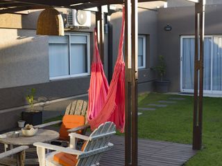 Foto 5 de 2025 - EN ALQUILER - PINAMAR - OSTENDE - MODERNA CASA 3 DORM 3 BAÃOS Y QUINCHO