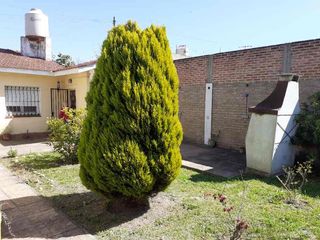 Foto 7 de Chalet en venta en Llavallol