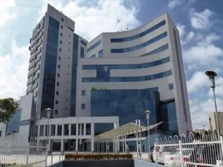 Foto 2 de Kennedy Norte Edificio Las Cámaras alquilo oficina de 169 m2