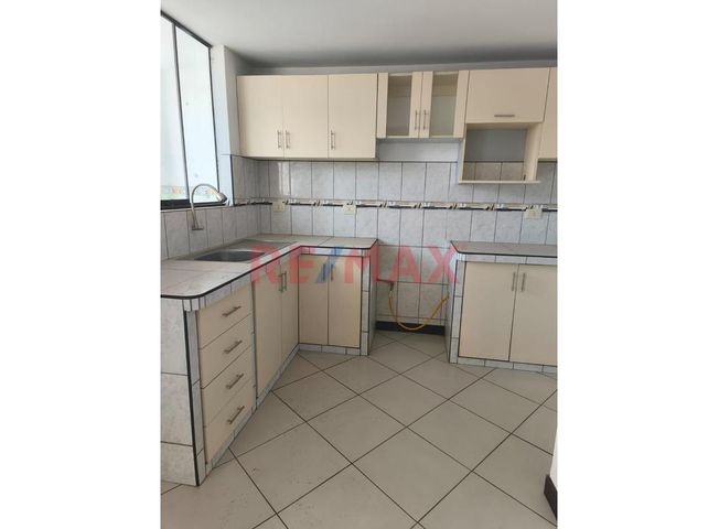 Departamento en Venta en Comas - Więcej