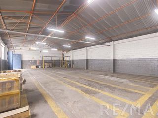 Foto 40 de Local Comercial de 2,000 mt ubicado en la cuadra 24 de la Av. Venezuela