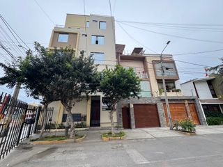 Foto 1 de Venta De Minidepartamento En Urb Santa Edelmira Primer Piso