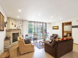 Foto 1 de casa en venta en niza antigua. Cod V5431