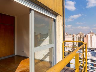 Dos dormitorios en Barrio Martin con doble balcon en oportunidad!