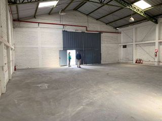 VENDO GALPON INDUSTRIAL SUR DE QUITO CON TRANSFORMADOR