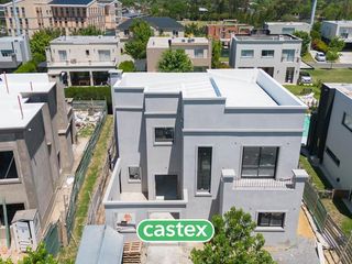 Foto 1 de Casa en Tipas con pileta   en venta con FINANCIACION