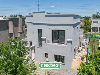 Foto 2 de Casa en Tipas con pileta   en venta con FINANCIACION