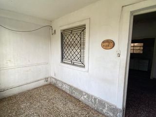 Departamento Tipo Casa en venta en Ezpeleta Este